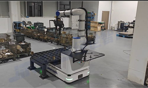 復合機器人在CNC行業(yè)的應用 自動化上下料與換刀解決方案及設備安裝服務